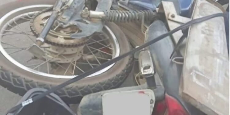Motociclista fica em estado grave após colisão com carro em Mantena Motociclista fica em estado grave após colisão com carro em Mantena