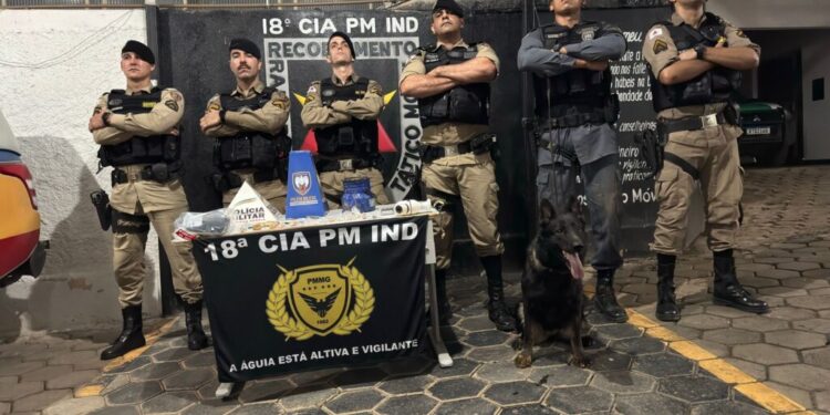 Casal é preso por tráfico de drogas em Mantena Casal é preso por tráfico de drogas em Mantena