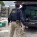 Traficante azarado tomba carreta com quase 1 tonelada de maconha Traficante azarado tomba carreta com quase 1 tonelada de maconha