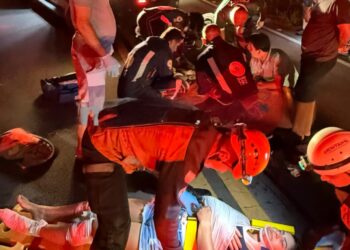 Duas pessoas ficam feridas após moto bater em vaca em São Mateus