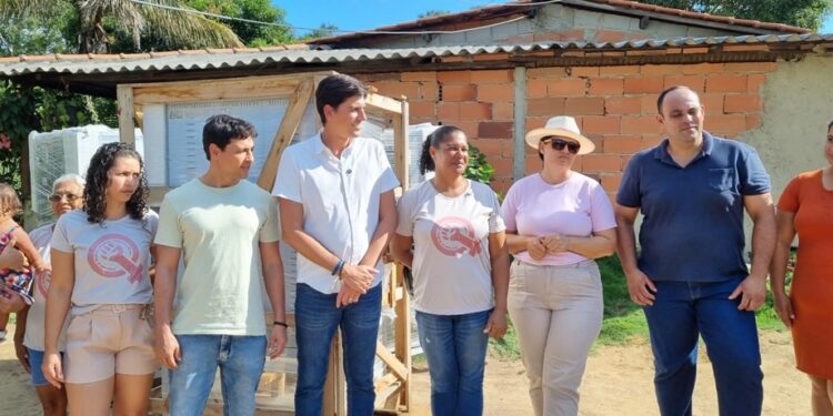 Assentamento Três Corações recebe equipamentos de emenda parlamentar em Barra de São Francisco Assentamento Três Corações recebe equipamentos de emenda parlamentar em Barra de São Francisco