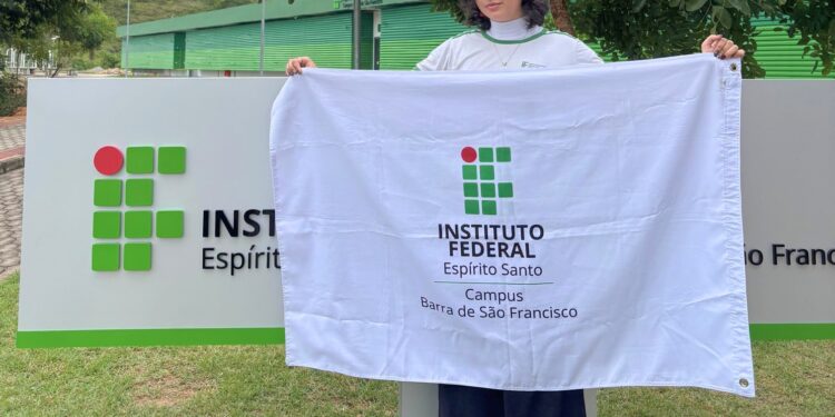 Estudante do Ifes Barra de São Francisco é selecionada para programa internacional de formação de líderes