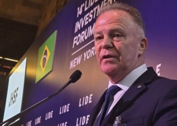 Em NY, Casagrande recomenda equilíbrio do Brasil na guerra tarifária