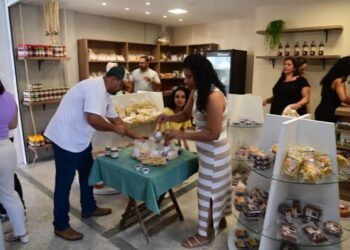 Dia das Mães em Cariacica: presentes a partir de R$ 8,00 no Mercado Municipal