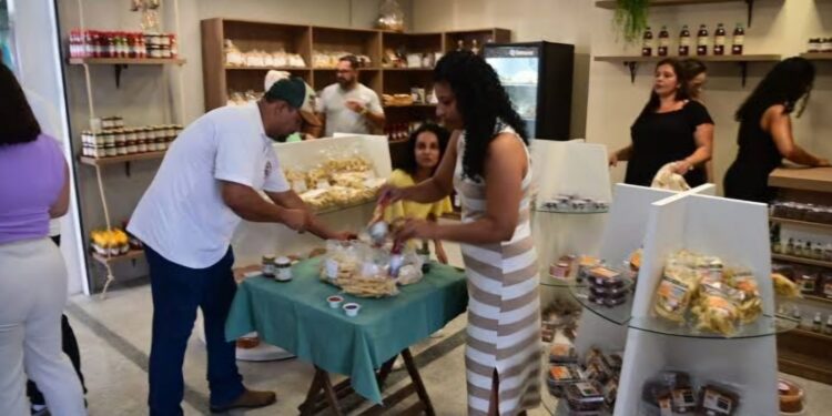 Dia das Mães em Cariacica: presentes a partir de R$ 8,00 no Mercado Municipal