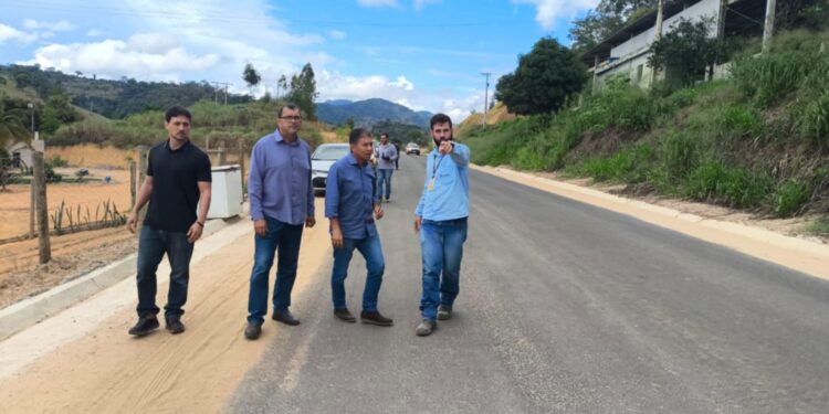Diretor do DER-ES garante que obra de revitalização da ES-320 está sendo executada com qualidade Diretor do DER-ES garante que obra de revitalização da ES-320 está sendo executada com qualidade