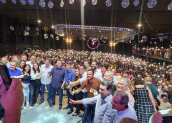 Incrível força: Euclério arrasta multidão em apoio a Ricardo