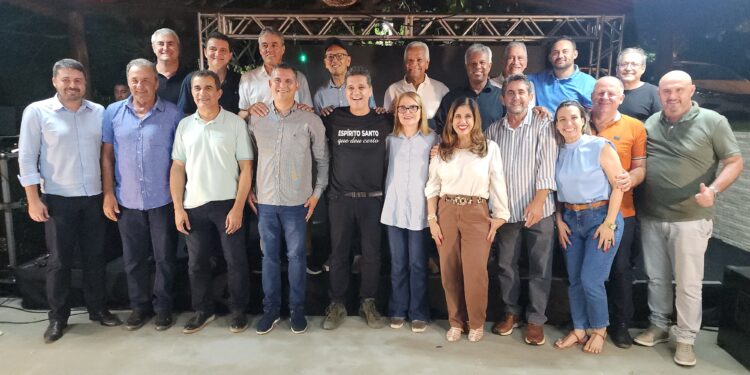 Montanha reúne mais de 300 liderança no encontro de apoio a Ricardo Ferraço