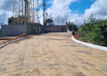 Pavimentação de estrada que dá acesso às torres em Barra de São Francisco é concluída