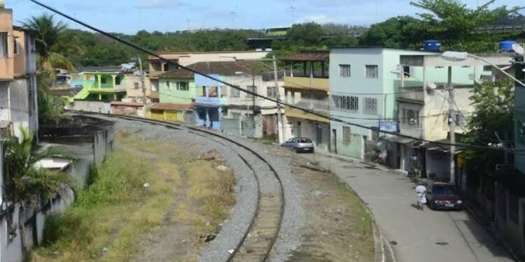 Polícia faz operação para prender envolvidos em triplo homicídio em Vila Velha