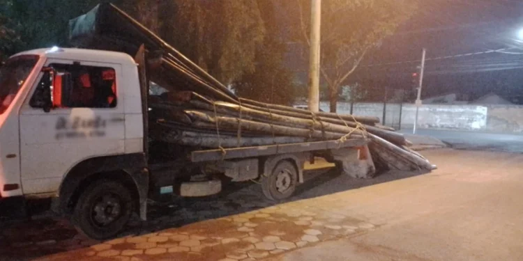 Seis pessoas são detidas por furto de lonas do Saae em São Mateus Seis pessoas são detidas por furto de lonas do Saae em São Mateus