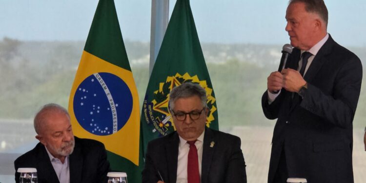Governador participa com Lula da autorização do curso de Medicina em São Mateus Governador participa com Lula da autorização do curso de Medicina em São Mateus