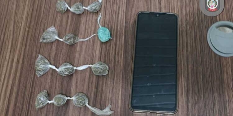 PM prende mulher por tráfico em Ecoporanga e flagra dois homens com drogas em Águia Branca