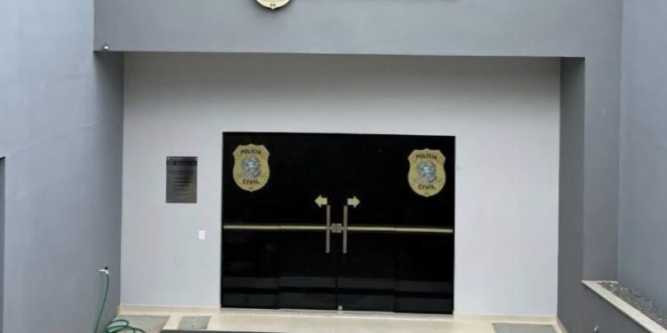 Jovem preso em flagrante após adquirir arma em Vila Valério