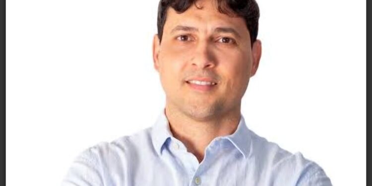 “Estou aqui para servir”, afirma Wanderson Melgaço, prefeito em exercício de Barra de São Francisco