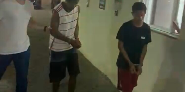Fabio Júnior e comparsa são presos por homicídio no ES Fabio Júnior e comparsa são presos por homicídio no ES