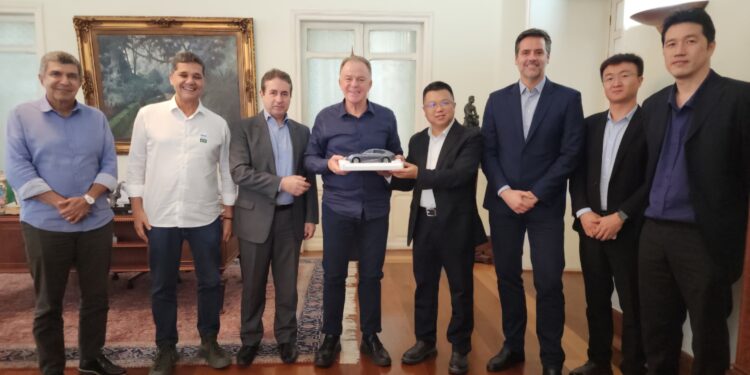 Chineses estudam construir fábrica no Norte do ES