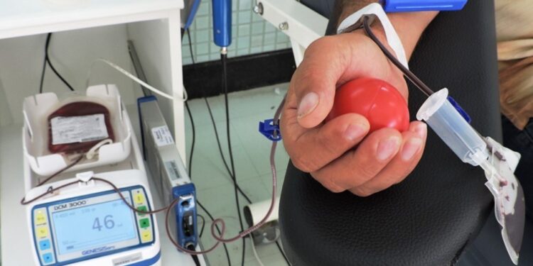Com baixo estoque, Hemocentro de Colatina pede doações de sangue