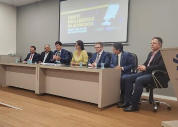 Mazinho promove debate sobre golpe do falso advogado em Frente Parlamentar