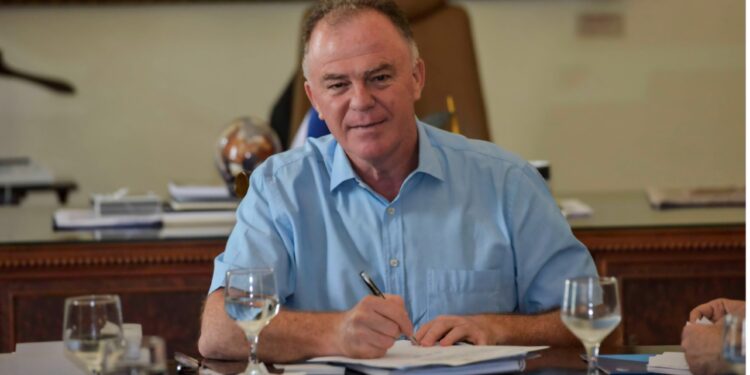 Casagrande pede ao STF para anular lei antigênero, diz colunista