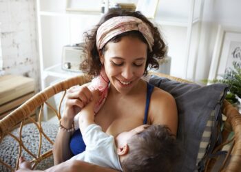 Agosto Dourado reforça a importância do aleitamento materno e o apoio às mães lactantes