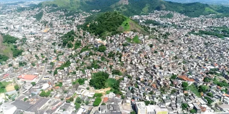 Grávida de 7 meses é baleada no rosto em Baixo Guandu; crime teria sido motivado por fofoca em rede social