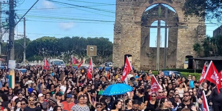 Servidores da Prefeitura de São Mateus entram em greve