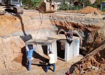 Instalação de galerias pluviais promete melhorar qualidade de vida no bairro Vila Vicente, em Barra de São Francisco