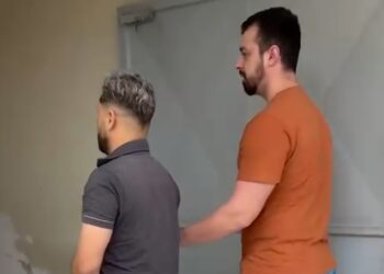 Violência sem limite: pai de menino de 4 anos mata padrasto do filho a golpes de facão
