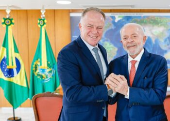 Lula garante, por decreto, que EF-118 é prioridade do Governo Federal