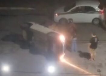 Vídeo: motorista fica ferido após carro capotar em Guriri, em São Mateus