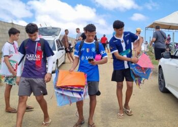 Festival de Pipas colore o céu de Barra de São Francisco e reúne famílias no bairro Alvorada 2