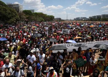 Primavera brasileira: PEC da Blindagem desperta dos pobres aos ricos da sociedade