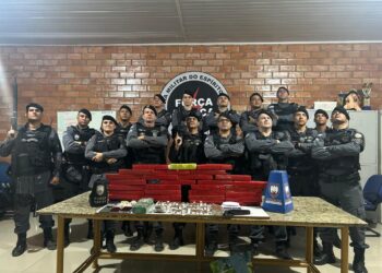 PM prende três e apreende mais de 30 kg de drogas em Barra de São Francisco