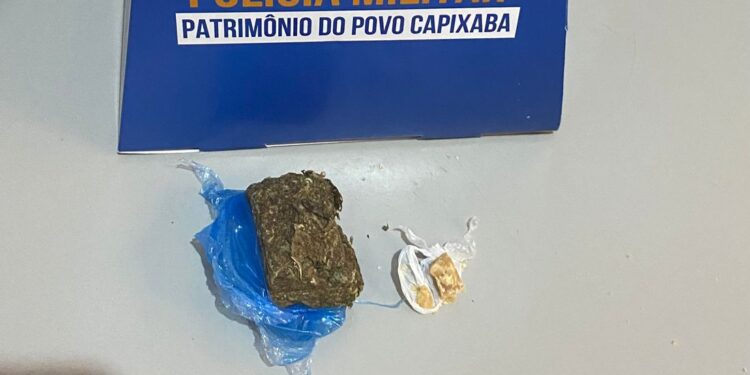 Polícia apreende drogas na Vila Miniguite, em Barra de São Francisco