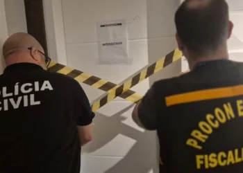 Dupla é presa em Vitória suspeita de aplicar golpes em financiamentos; vítimas perderam mais de R$ 150 mil