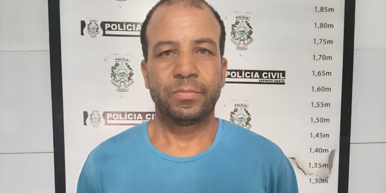 Polícia de Linhares cumpre mandado de prisão contra acusado de homicídio Polícia de Linhares cumpre mandado de prisão contra acusado de homicídio
