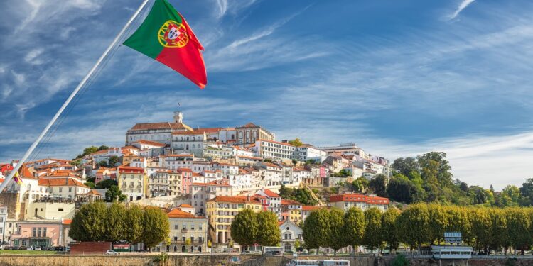 Portugal aprova lei que dificulta a entrada de brasileiros no País Portugal aprova lei que dificulta a entrada de brasileiros no País