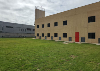 Mulher é presa ao tentar entrar em presídio com drogas escondidas nas partes íntimas no ES