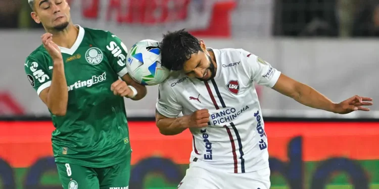 LDU atropela o Palmeiras por 3 a 0 e toque de mão de Andreas Pereira vira alvo de zoações nas redes