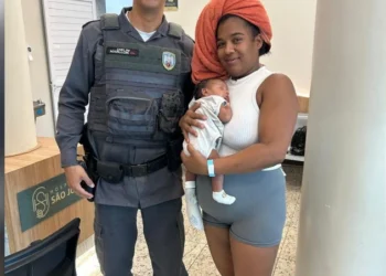 PM salva bebê recém-nascido que se engasgou com leite materno em Colatina