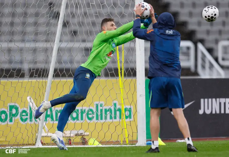 Rafael Ribeiro/CBF/Direitos Reservados Bento, seleção brasileira, goleiro - 2025
