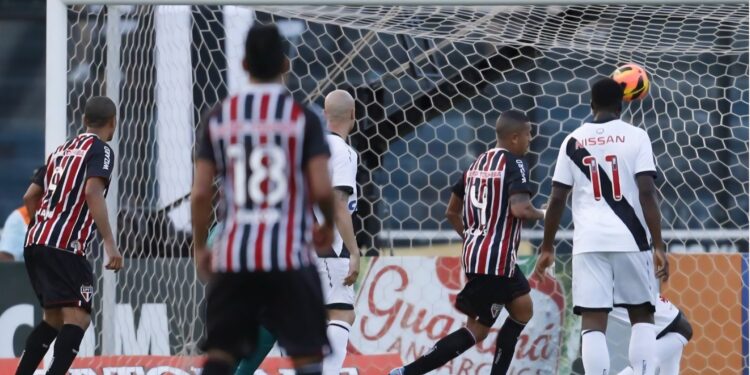 Palmeiras reassume a liderança, São Paulo ultrapassa o Vasco Palmeiras reassume a liderança, São Paulo ultrapassa o Vasco