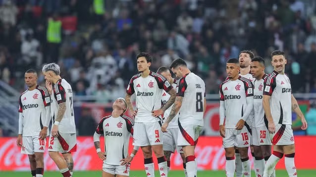 Fla encara o PSG de igual para igual, mas perde o Mundial nos pênaltis Fla encara o PSG de igual para igual, mas perde o Mundial nos pênaltis