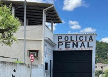 Detento tenta fugir durante atendimento médico, é recapturado e mobiliza forças de segurança em Mantena