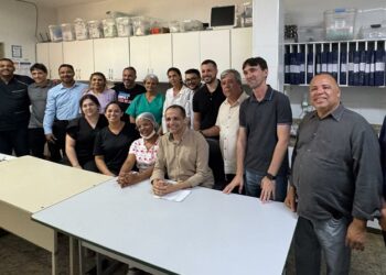 Secretário estadual de Saúde entrega novos equipamentos ao Hospital Dr. Alceu Melgaço Filho, em Barra de São Francisco