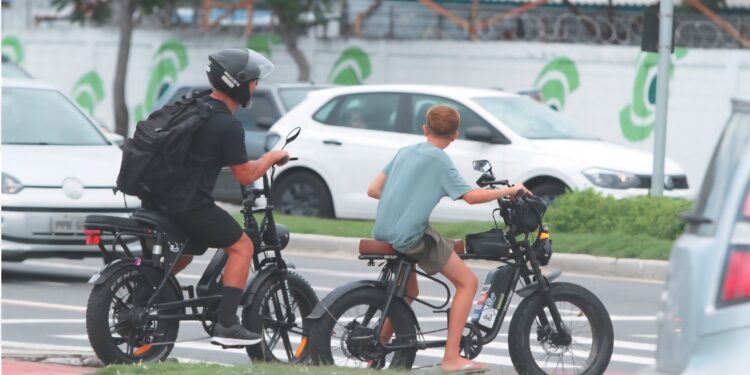 Mazinho leva discussão de bikes elétricas para Comissão de Finanças