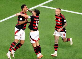 Zaga do Flamengo derruba Pyramids do Egito; que venha o PSG