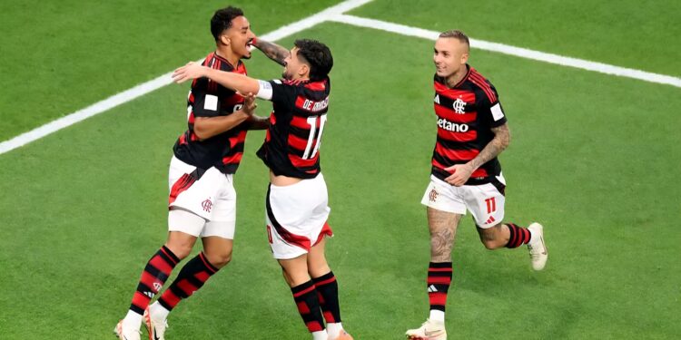 Zaga do Flamengo derruba Pyramids do Egito; que venha o PSG Zaga do Flamengo derruba Pyramids do Egito; que venha o PSG