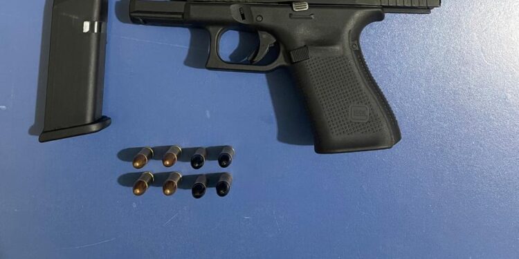 Homem é preso por porte ilegal de arma durante evento comunitário em Ecoporanga Homem é preso por porte ilegal de arma durante evento comunitário em Ecoporanga
